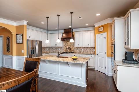 2 Murdock Ln, Greer, SC 29651 photo 8