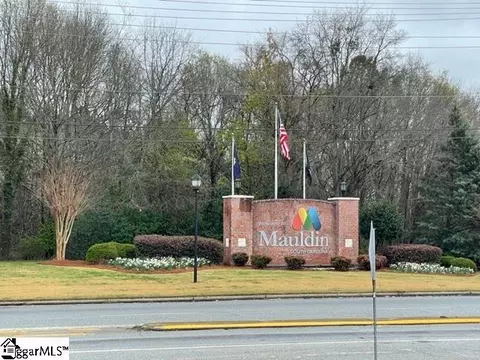 307 E Butler Rd, Mauldin, SC 29662 photo 7