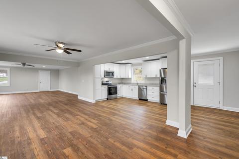 211 Frontier Dr, Easley, SC 29640 photo 2