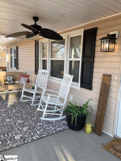 103 E Carolina St, Duncan, SC 29334 photo 2