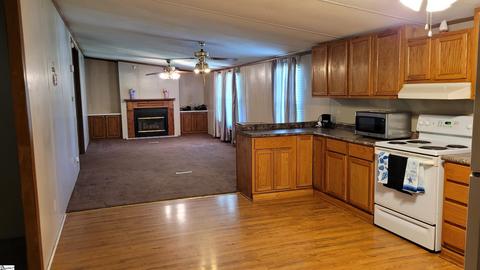 275 Pilgrim Cir, Waterloo, SC 29384 photo 3