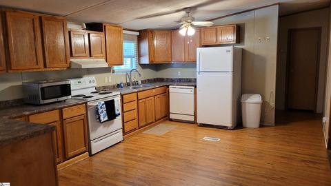 275 Pilgrim Cir, Waterloo, SC 29384 photo 2