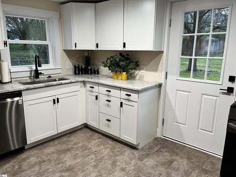 105 Edwin Dr, Greer, SC 29650 photo 5