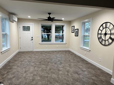 105 Edwin Dr, Greer, SC 29650 photo 4