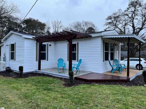 105 Edwin Dr, Greer, SC 29650 photo 3