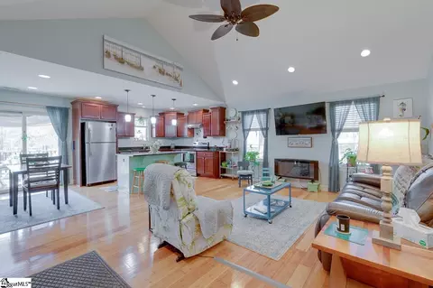 1031 Pearson Town Rd, Moore, SC 29369 photo 6