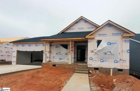 207 Daystrom Dr, Greer, SC 29651 photo 1