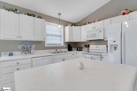 14 Seaside Ln, Greer, SC 29650 photo 7
