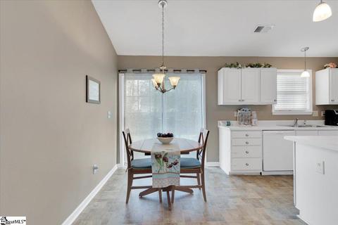14 Seaside Ln, Greer, SC 29650 photo 3