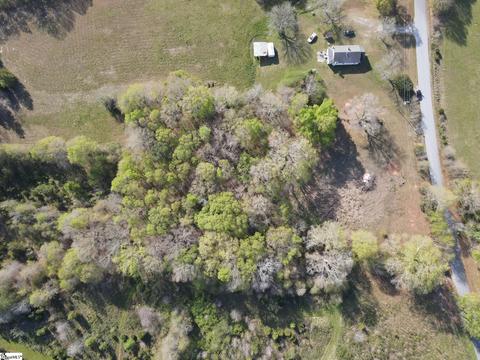 878 Wilson Dr, Laurens, SC 29360 photo 2