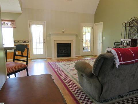 7 Vanessa Rae Ln, Pendleton, SC 29670 photo 3