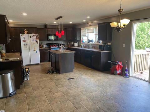 271 Pearson Rd, Greer, SC 29651 photo 9