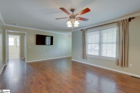 124 Colonial Dr, Pelzer, SC 29669 photo 9