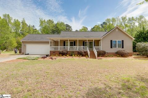 124 Colonial Dr, Pelzer, SC 29669 photo 1