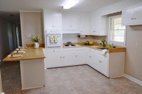 715 E Suber Rd, Greer, SC 29650 photo 8