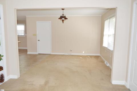 715 E Suber Rd, Greer, SC 29650 photo 6