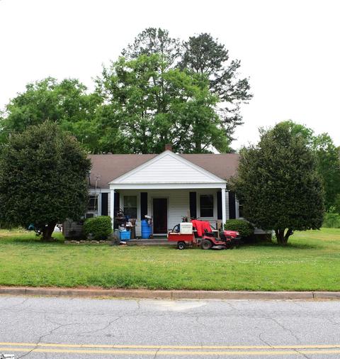 7 E Summit Dr, Ware Shoals, SC 29692 photo 1