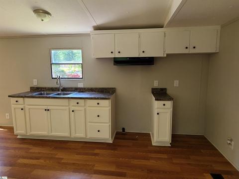 201 Brevard Dr, Easley, SC 29640 photo 8