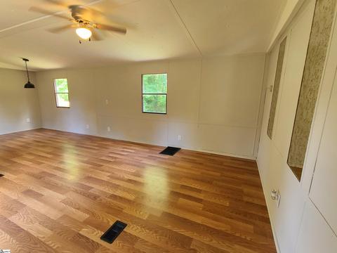 201 Brevard Dr, Easley, SC 29640 photo 6