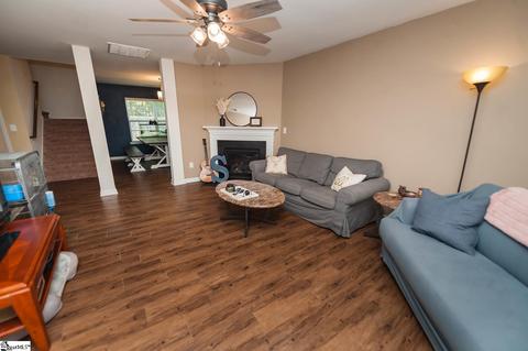 663 Markham Cir, Moore, SC 29369 photo 4