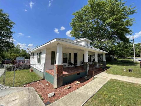 319 E Bearden St, Greer, SC 29651 photo 1