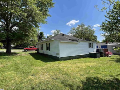 319 E Bearden St, Greer, SC 29651 photo 16