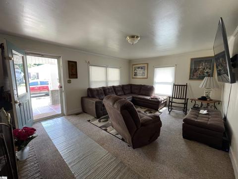 319 E Bearden St, Greer, SC 29651 photo 6
