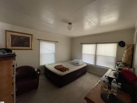 319 E Bearden St, Greer, SC 29651 photo 10
