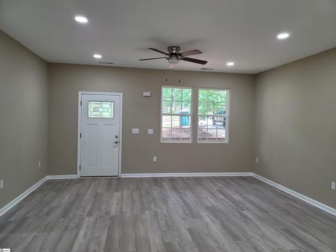 36 Hillcrest Dr, Greer, SC 29651 photo 6