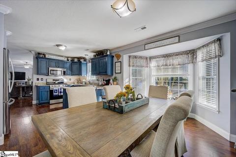 2 Rustcraft Dr, Greer, SC 29651 photo 6
