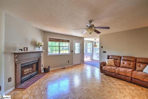 100 Flagstone Dr, Easley, SC 29642 photo 5