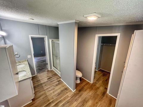 386 Burts Rd, Clinton, SC 29325 photo 17