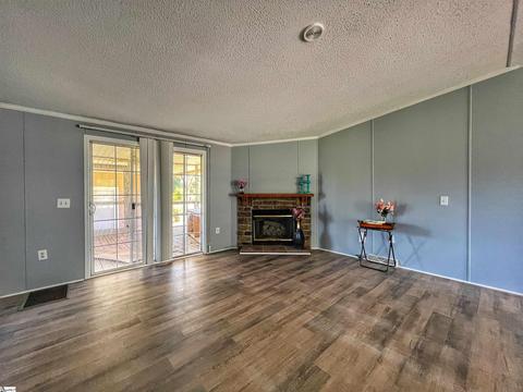 386 Burts Rd, Clinton, SC 29325 photo 5