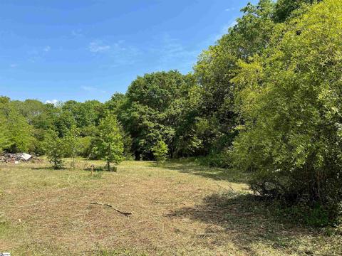 207 Colonial Dr, Easley, SC 29642 photo 1