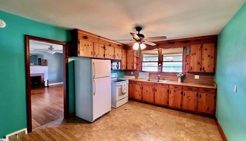 601 E Main St, Duncan, SC 29334 photo 6