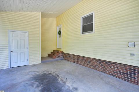 201 Morrow St, Greer, SC 29650 photo 4