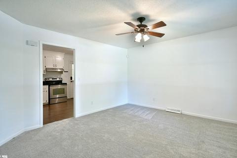 201 Morrow St, Greer, SC 29650 photo 8