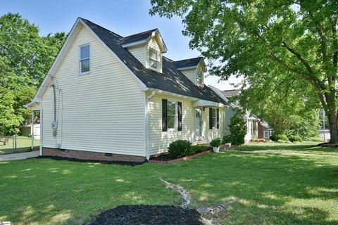 201 Morrow St, Greer, SC 29650 photo 2