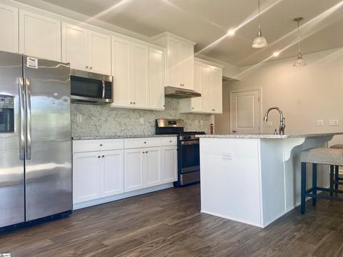 252 Thames Valley Dr, Easley, SC 29642 photo 4