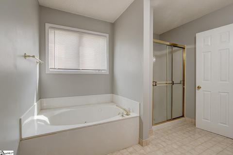 100 Circle Rd, Greer, SC 29651 photo 16