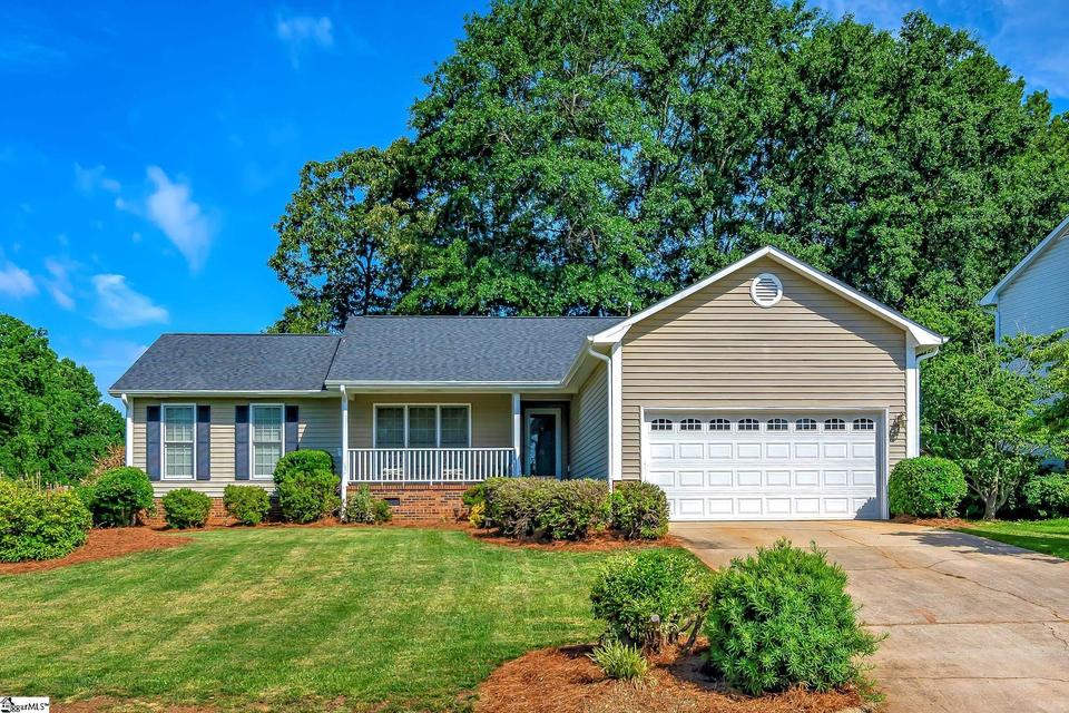 12 Hyde Park Ln, Mauldin, SC 29662 28 Photos Movoto