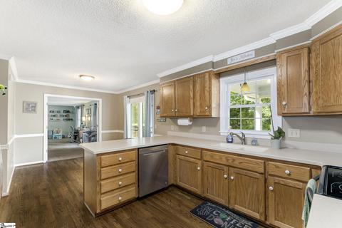 613 Clarendon Dr, Easley, SC 29642 photo 8