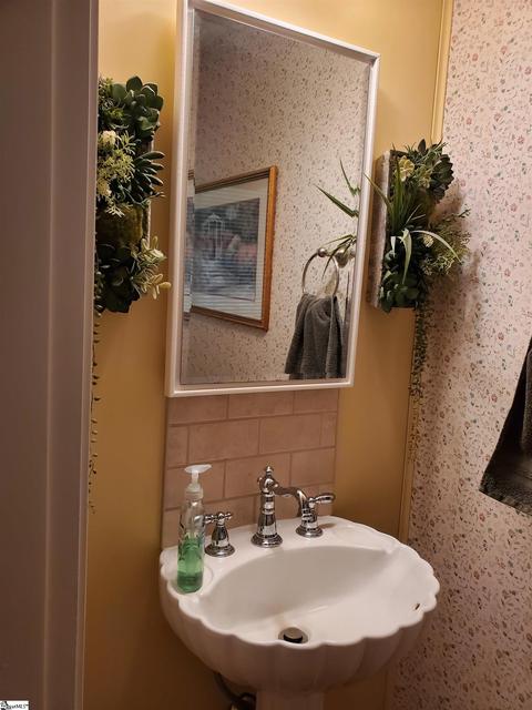 407 Laurel Rd, Easley, SC 29642 photo 16