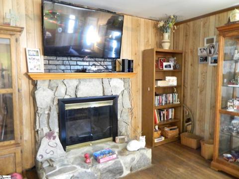 209 Mill St, Williamston, SC 29697 photo 5