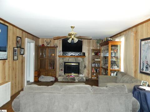 209 Mill St, Williamston, SC 29697 photo 4