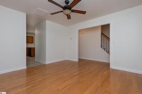 19 Killarney Ln, Greer, SC 29650 photo 3