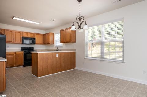 19 Killarney Ln, Greer, SC 29650 photo 8