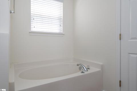 19 Killarney Ln, Greer, SC 29650 photo 13