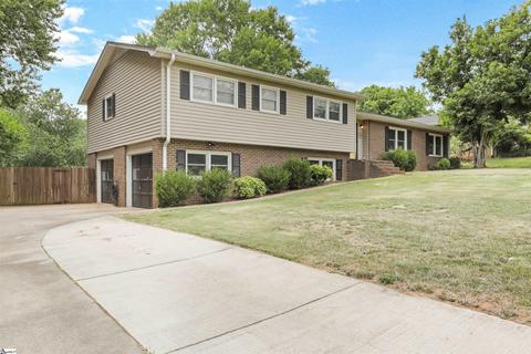 104 Braddock Dr, Mauldin, SC 29662 photo 2