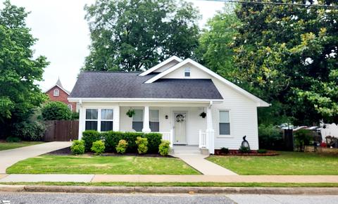 206 E Fairview Ave, Greer, SC 29651 photo 1